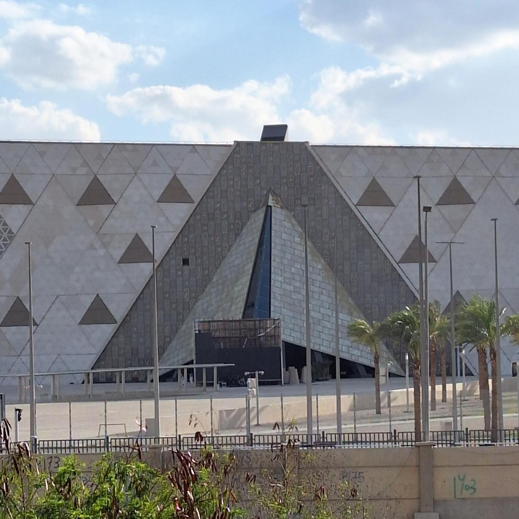 10 شارع حدائق الاهرام القديمة أمام المتحف المصرى الكبير طريق مصر اسكندرية الصحراوى